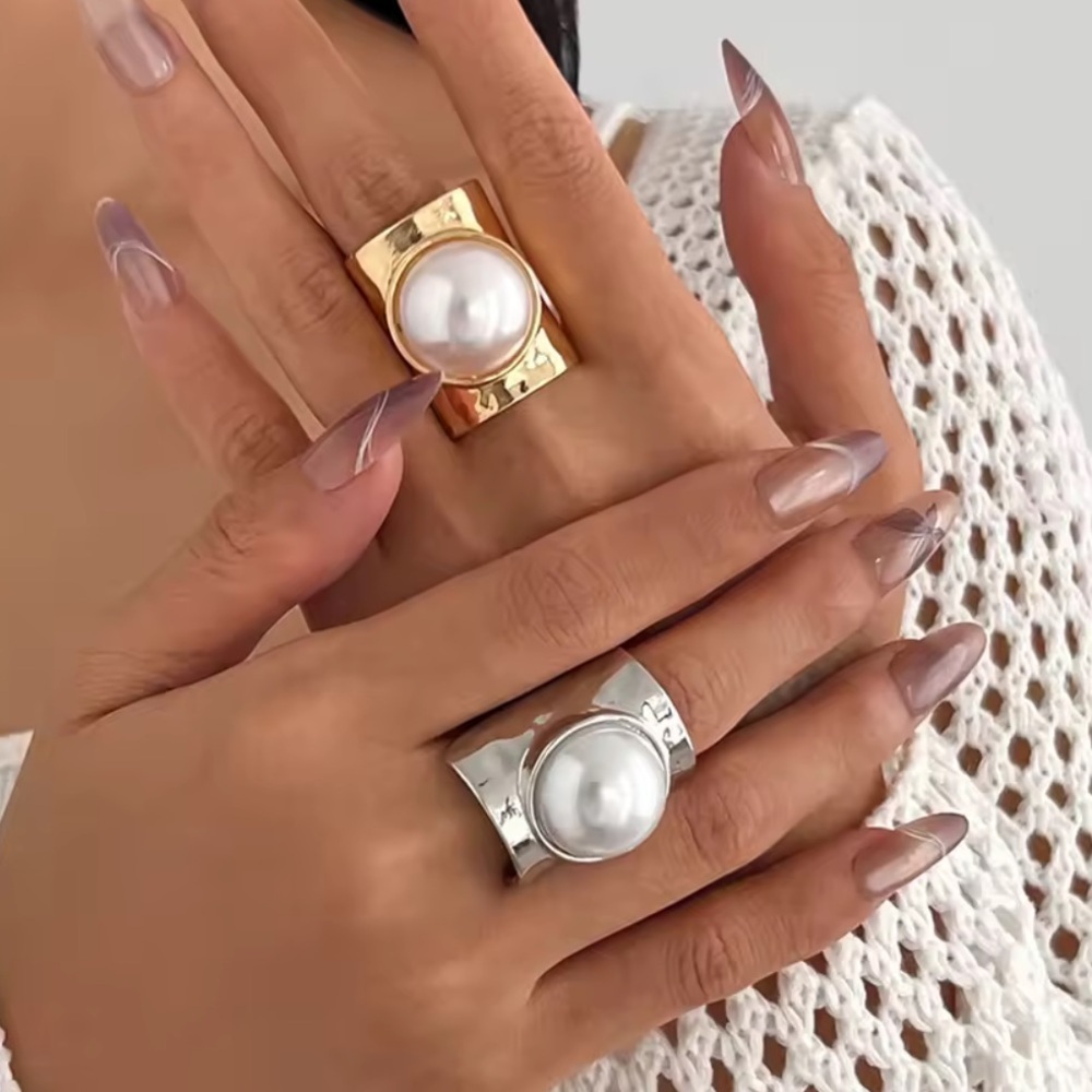 ! Zara women’s model 18k Gold plated color  Band Ring pearl